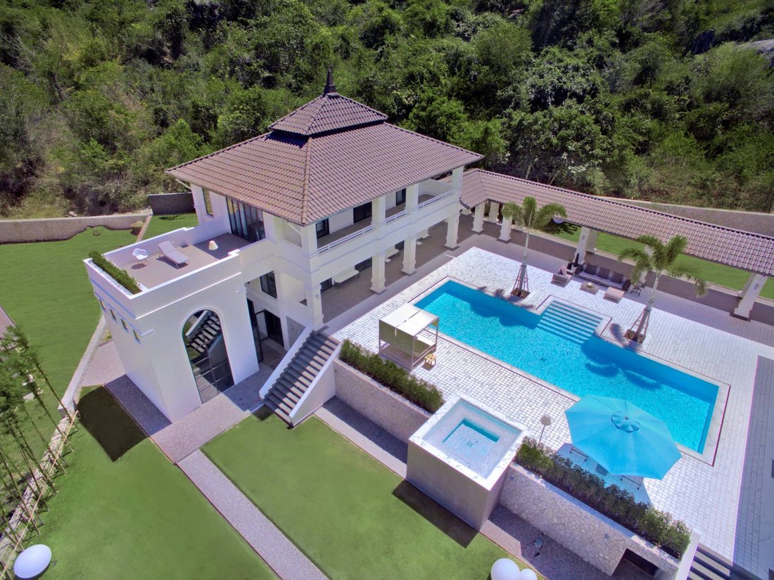 Villa in Hua Hin, Prachuap Khiri Khan, Thailand 2 - 13766447