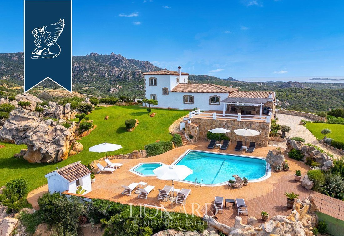Villa in Liscia di Vacca, Arzachena, Italy 1 - 14790427