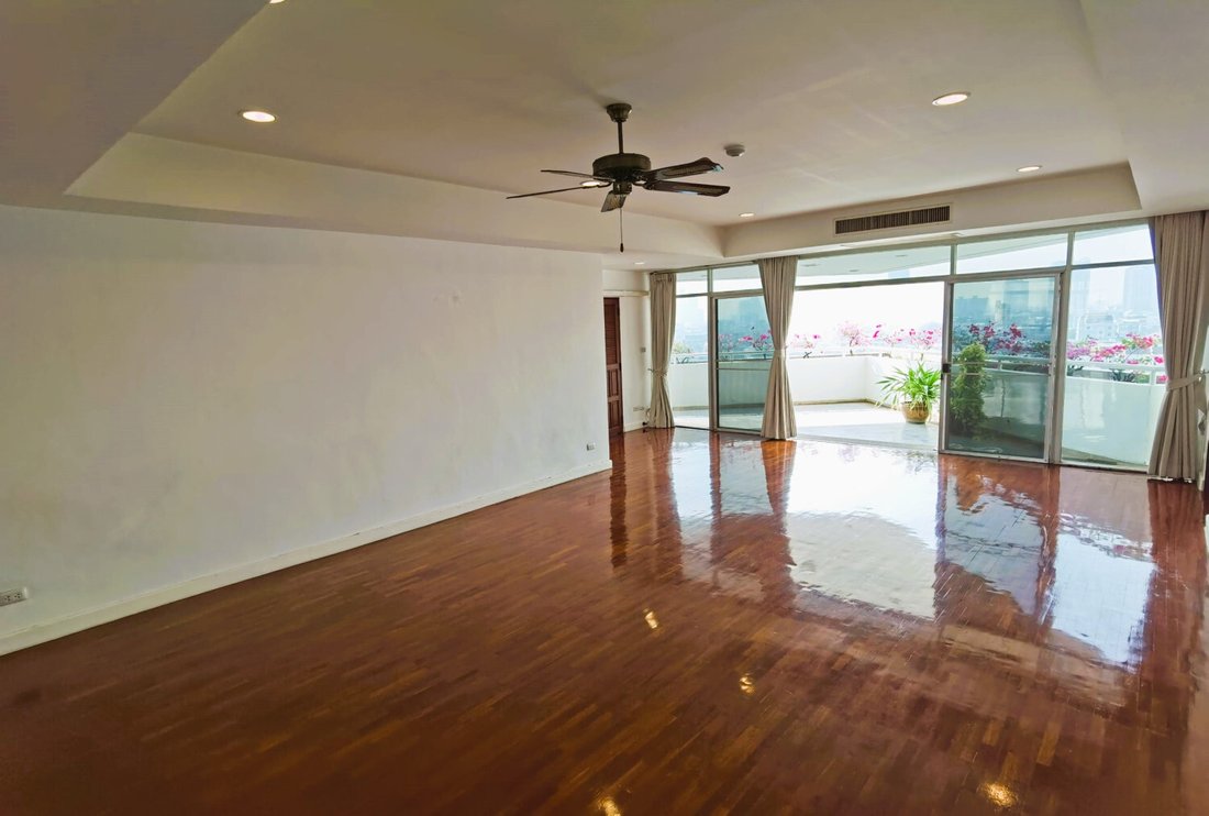 Condo in Phra Khanong Nuea, Bangkok, Thailand 3 - 14791840