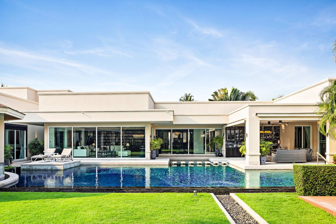 Villa in Pong, Chon Buri, Thailand 2 - 14791498