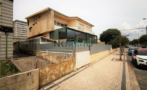 Villa in Povoa de Varzim, Beiriz e Argivai, Porto District, Portugal 1