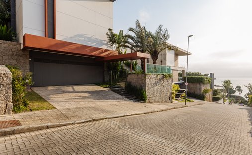 House in Cacupé, State of Santa Catarina, Brazil 1