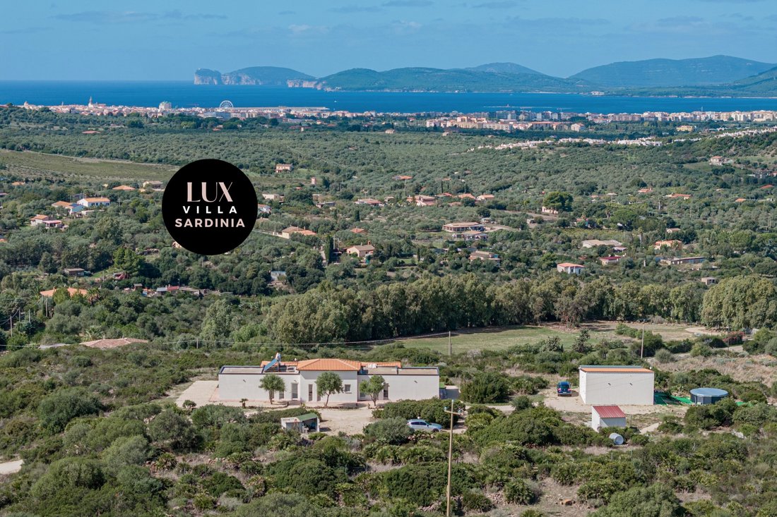 Villa en Alguer, Cerdeña, Italia 1 - 14792082