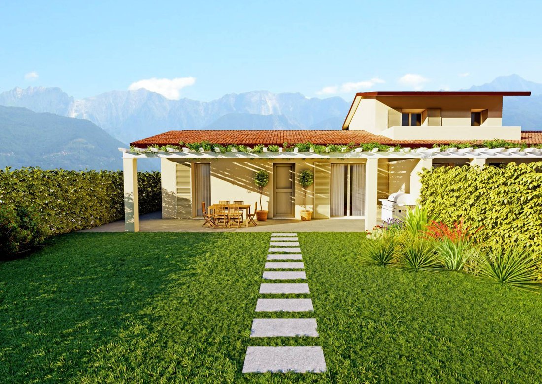 House in Marina di Massa Centro, Massa, Italy 1 - 14793944