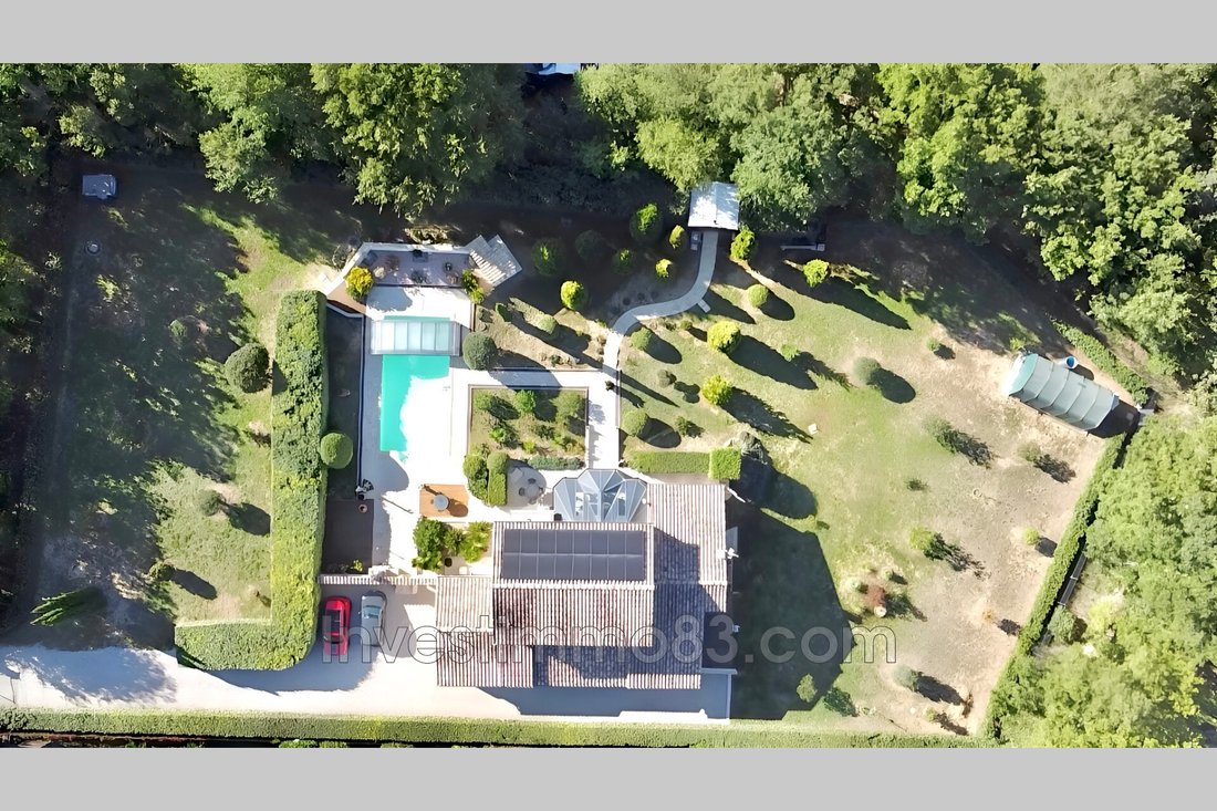 Villa in La Verdiere, Provence-Alpes-Côte d'Azur, France 4 - 14792553