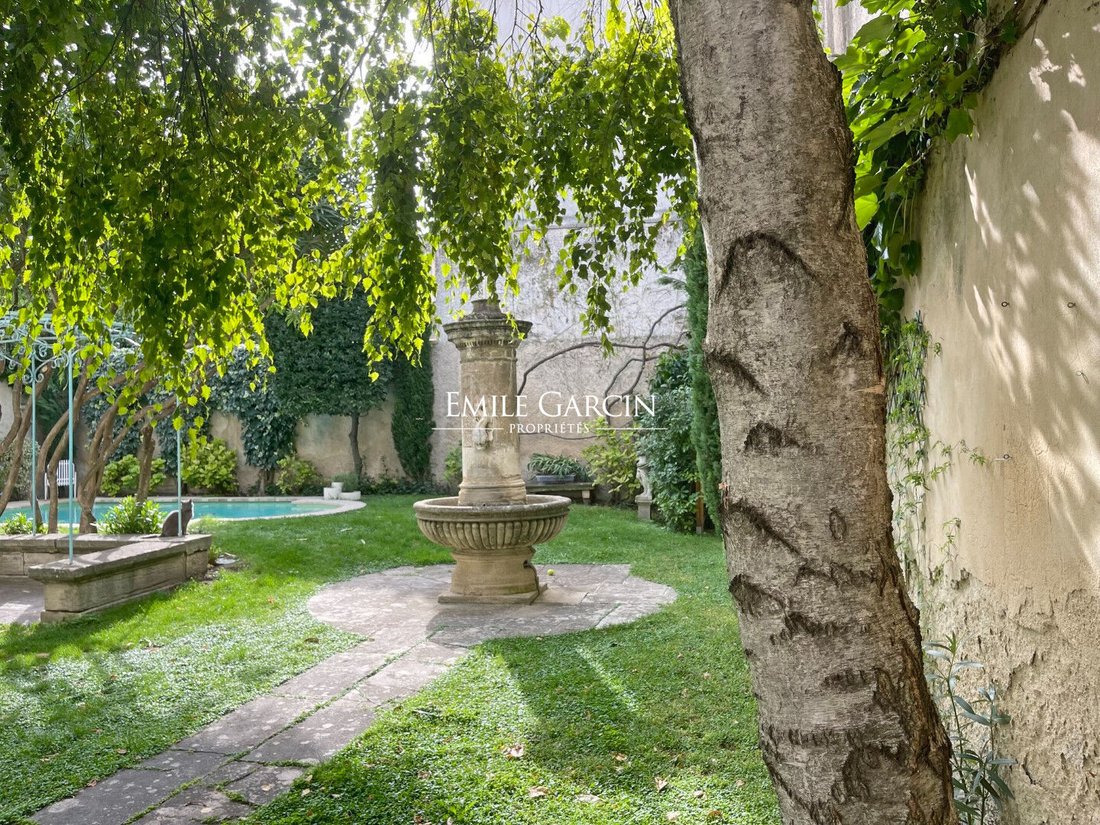 17th Century Mansion For Sale In Carpentras, Provence Alpes Côte D'azur