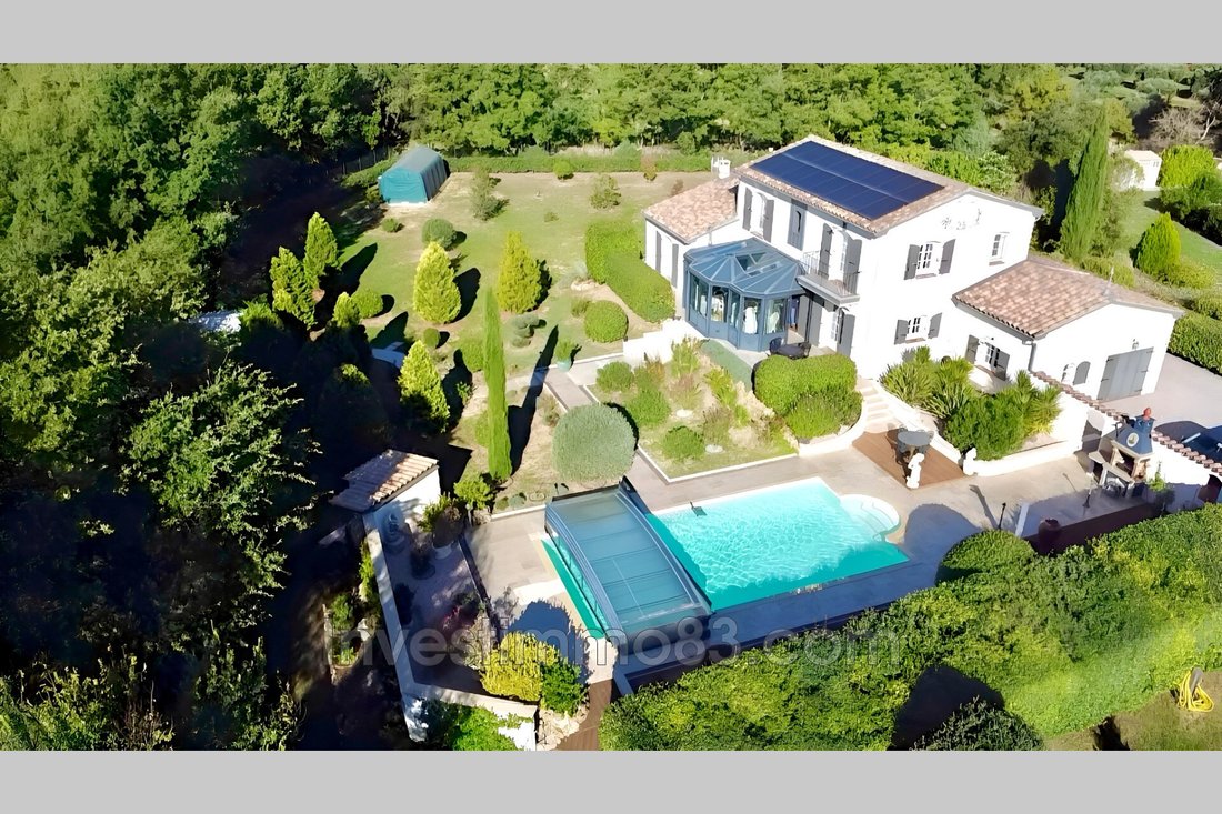 Villa in La Verdiere, Provence-Alpes-Côte d'Azur, France 2 - 14792553