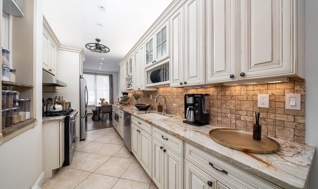 285 8th St, Jc, Downtown, Nj, 07302 In Jersey City, New Jersey, United