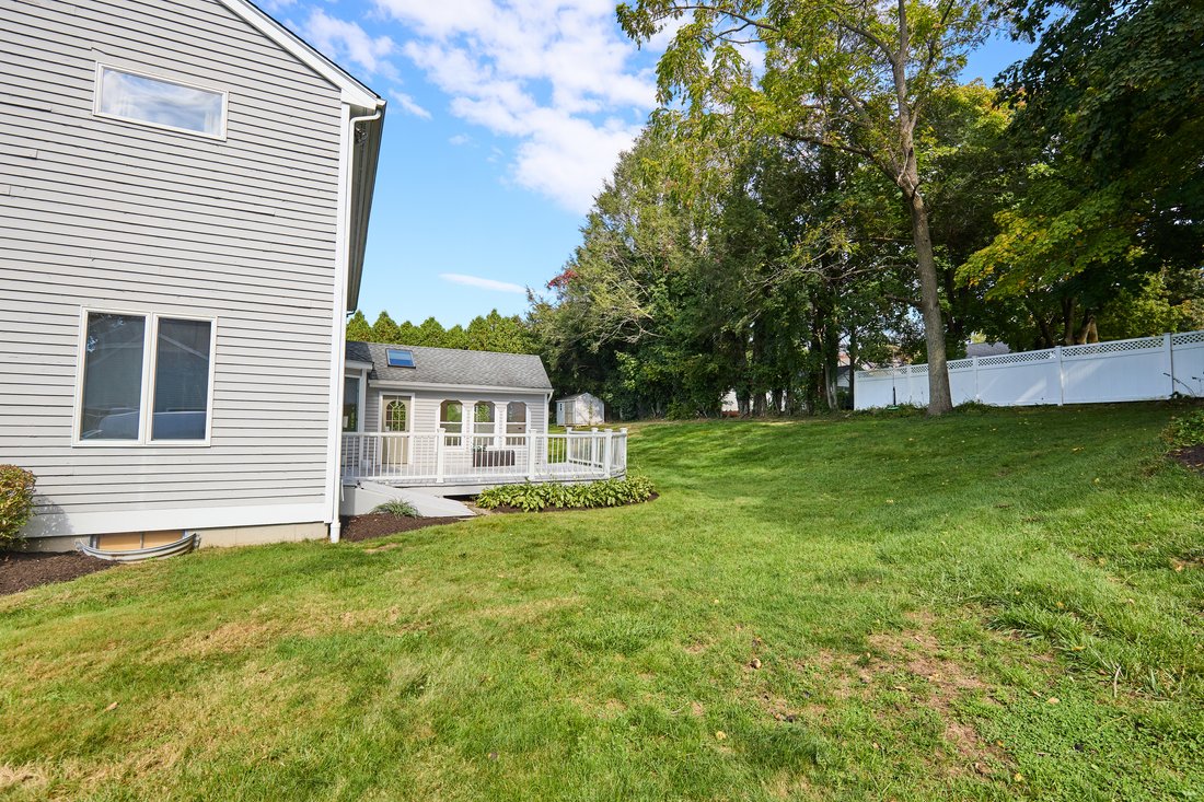 Charming Colonial In Trumbull's Nichols In Trumbull, Connecticut