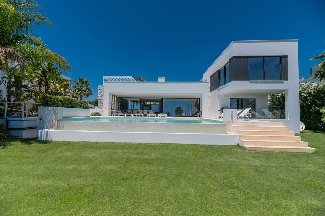 Villa in Benahavis, Andalusia, Spain 1 - 14792925