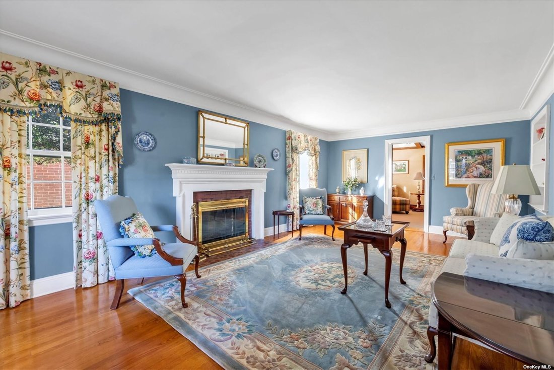 House Garden City In Garden City, New York, United States For Sale