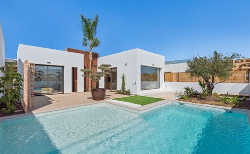 Villa in Los Alcazares, Región de Murcia, Spain 1