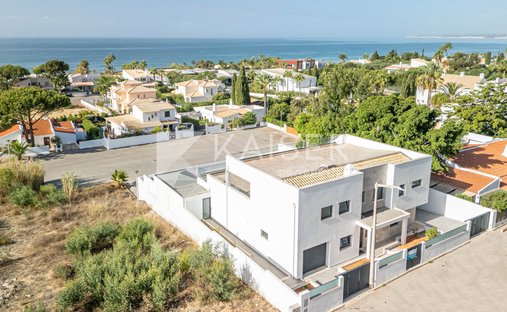 Villa in Olhos de Agua, Algarve, Portugal 1