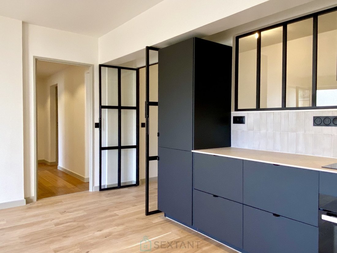 Renovated Apartment 94 M2, 3 Bedrooms, 1 In Paris, île De France