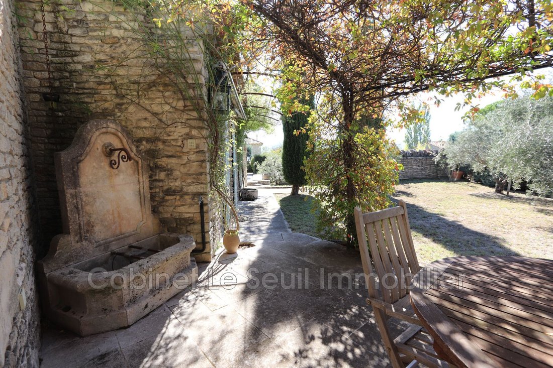 Villa in Gordes, Provence-Alpes-Côte d'Azur, France 2 - 14792549