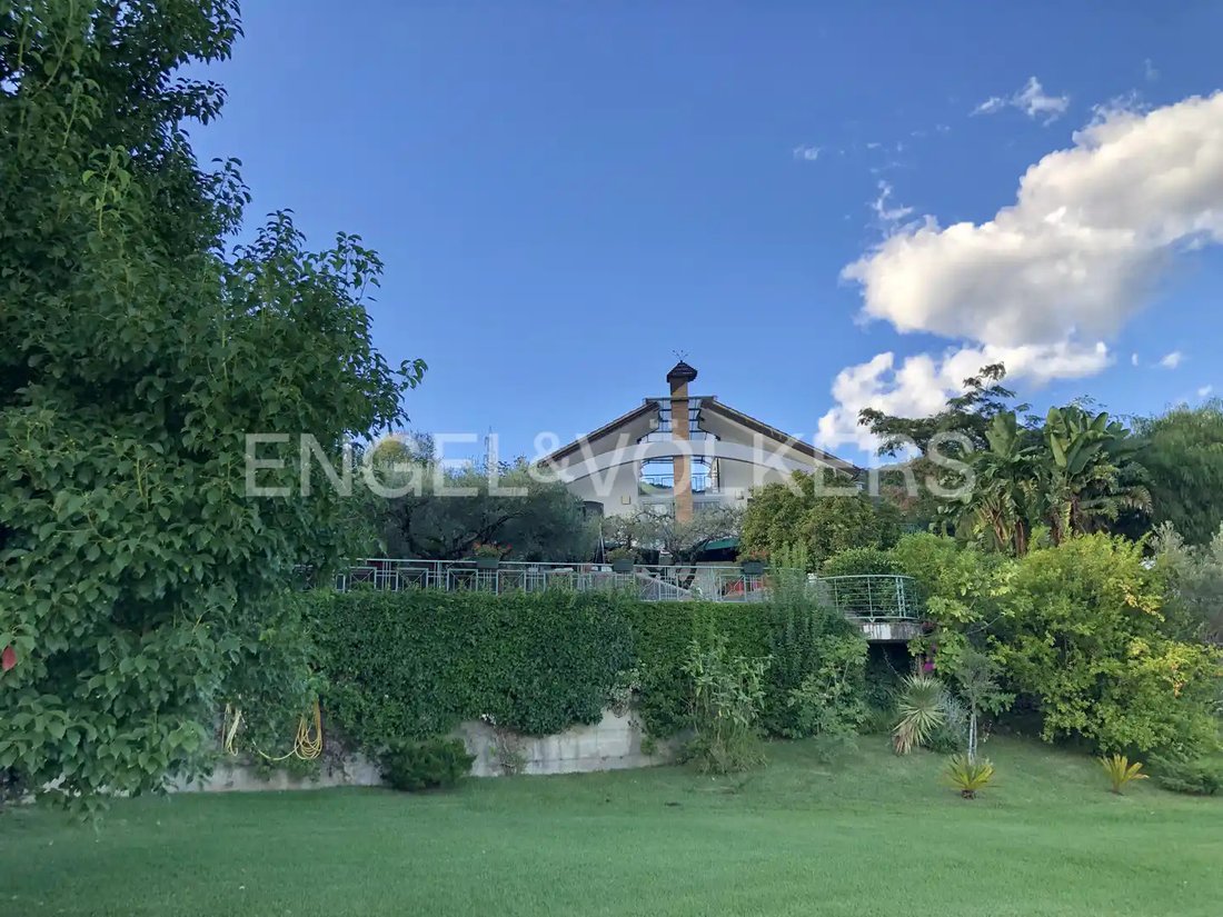 Villa In Class A4 With Swimming In Santa Tecla Castelpagano, Campania