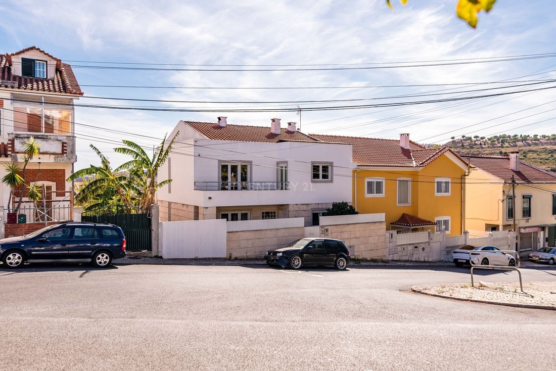 House Odivelas Portugal In Famões, Lisbon, Portugal For Sale (14795617)