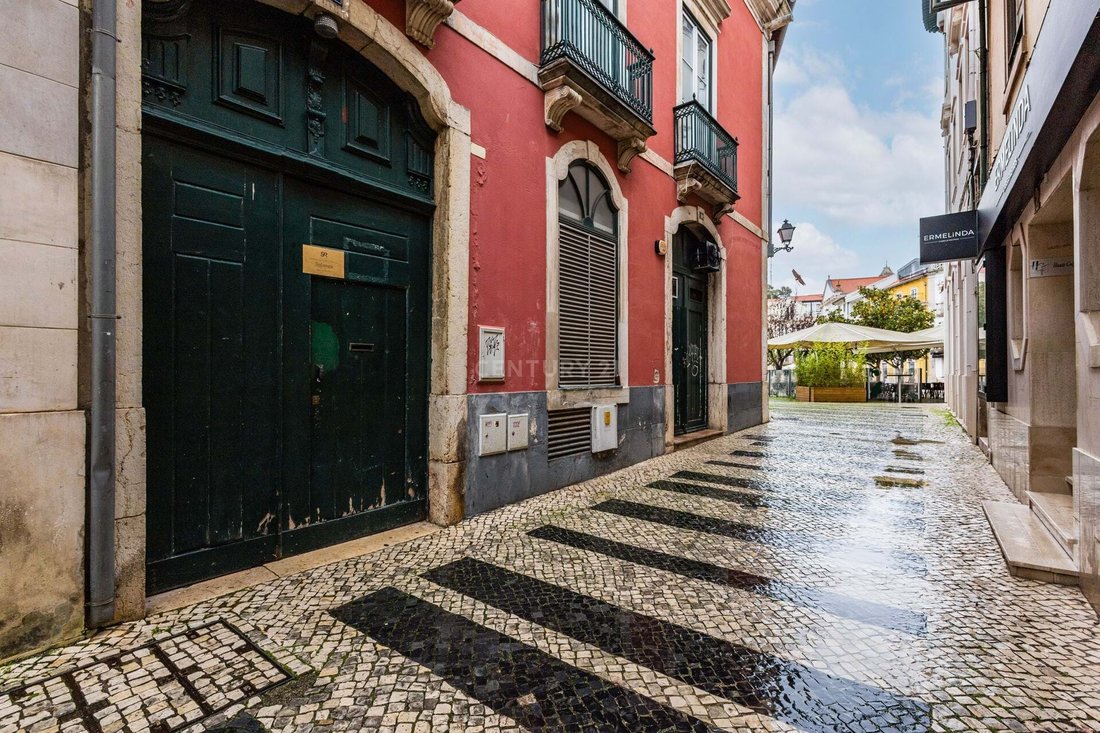 Top Floor And Attic In Historic Building In Leiria, Leiria District