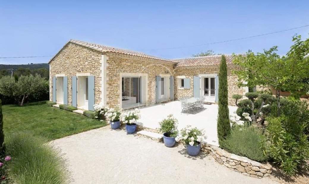 Murs House In Saint Saturnin Lès Apt, Provence Alpes Côte D'azur