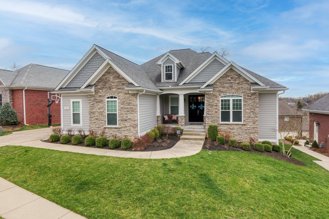 7102 Graf Springs Drive, Louisville, In Watterson Park, Kentucky