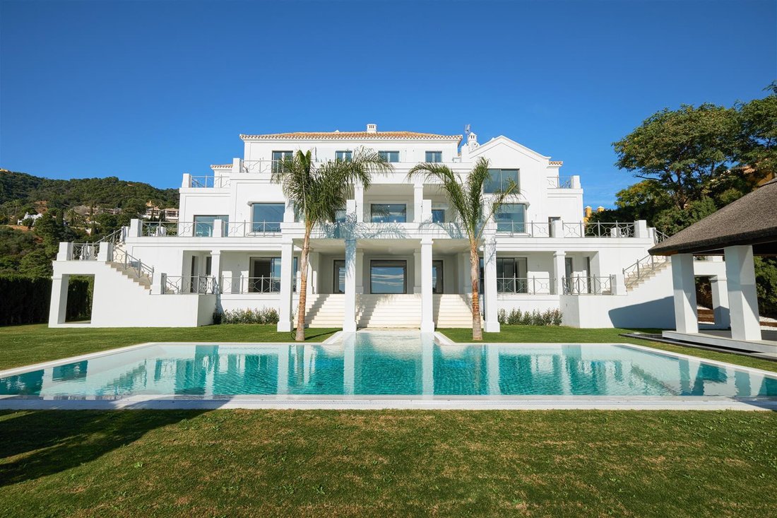 Villa in Benahavis, Andalusia, Spain 2 - 14807466