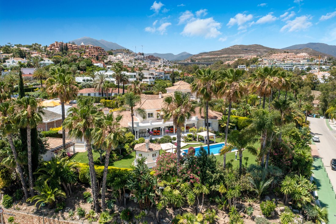 Villa in Marbella, Andalusia, Spain 5 - 14807469