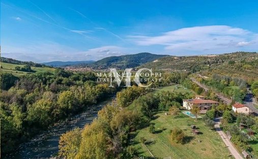 Villa in Pontassieve, Tuscany, Italy 1