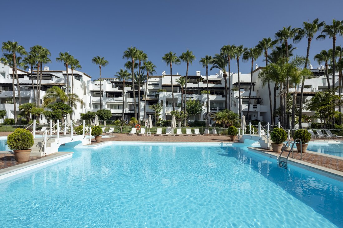 Villa in Marbella, Andalusia, Spain 4 - 14807468