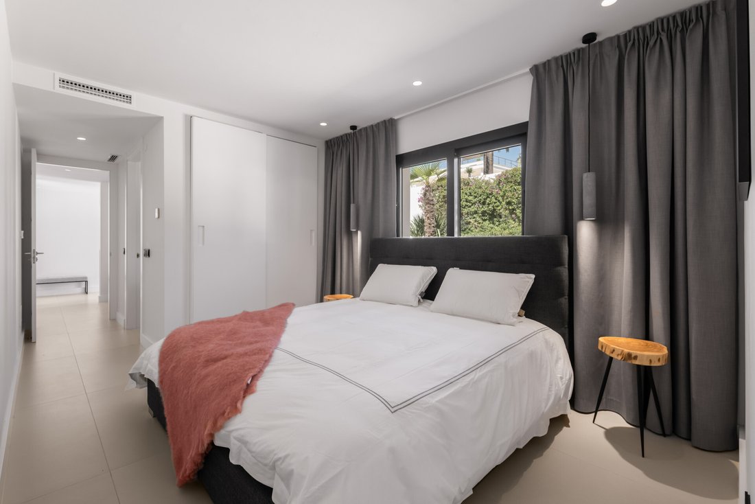 Villa in Marbella, Andalusia, Spain 3 - 14807467