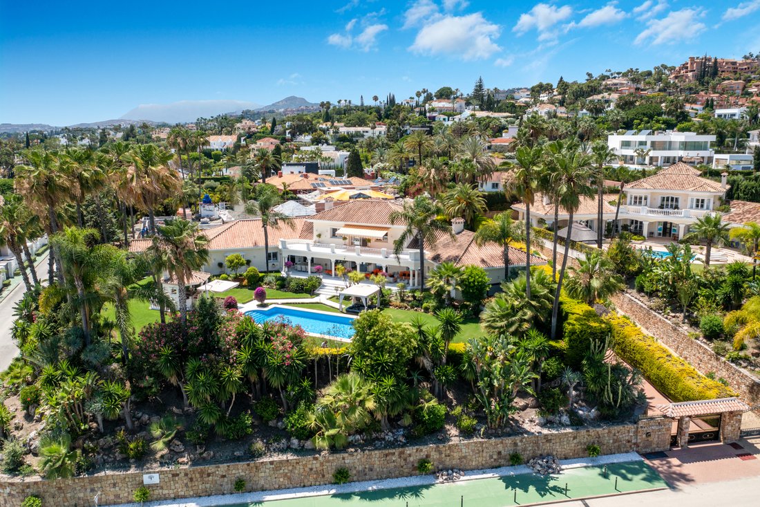 Villa in Marbella, Andalusia, Spain 4 - 14807469