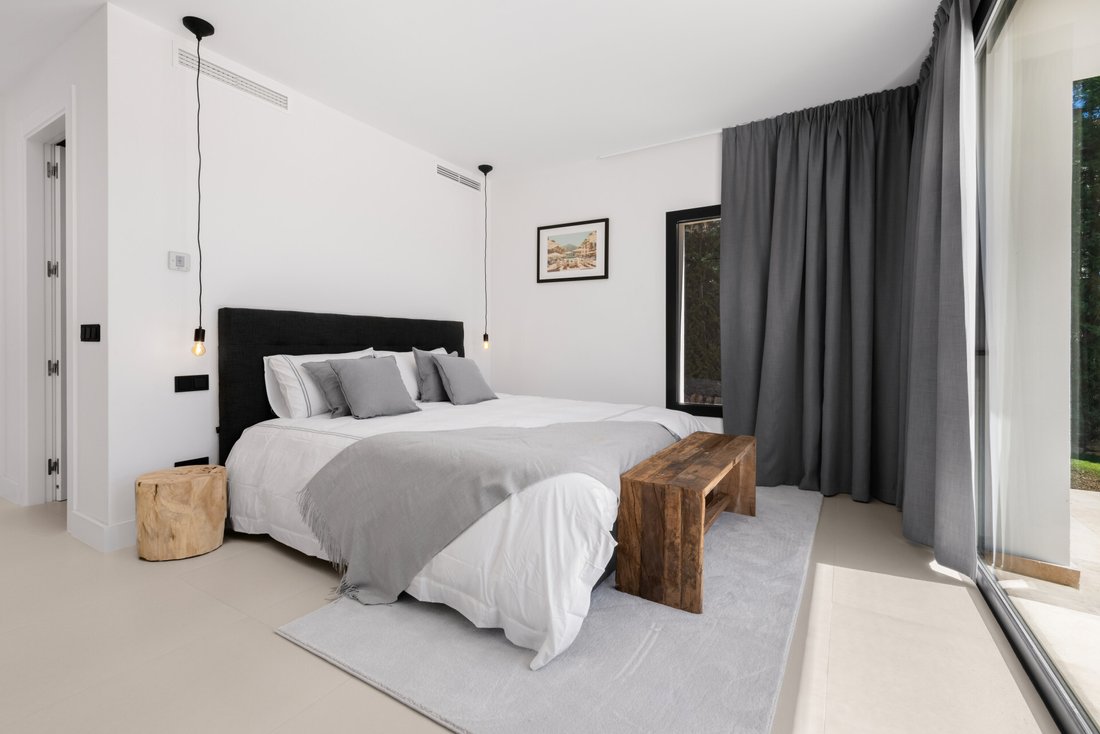 Villa in Marbella, Andalusia, Spain 5 - 14807467