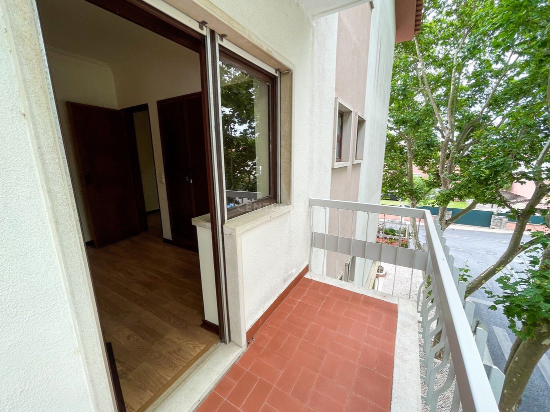 Apartment Cascais Portugal In Parede, Lisbon, Portugal For Rent (14806934)