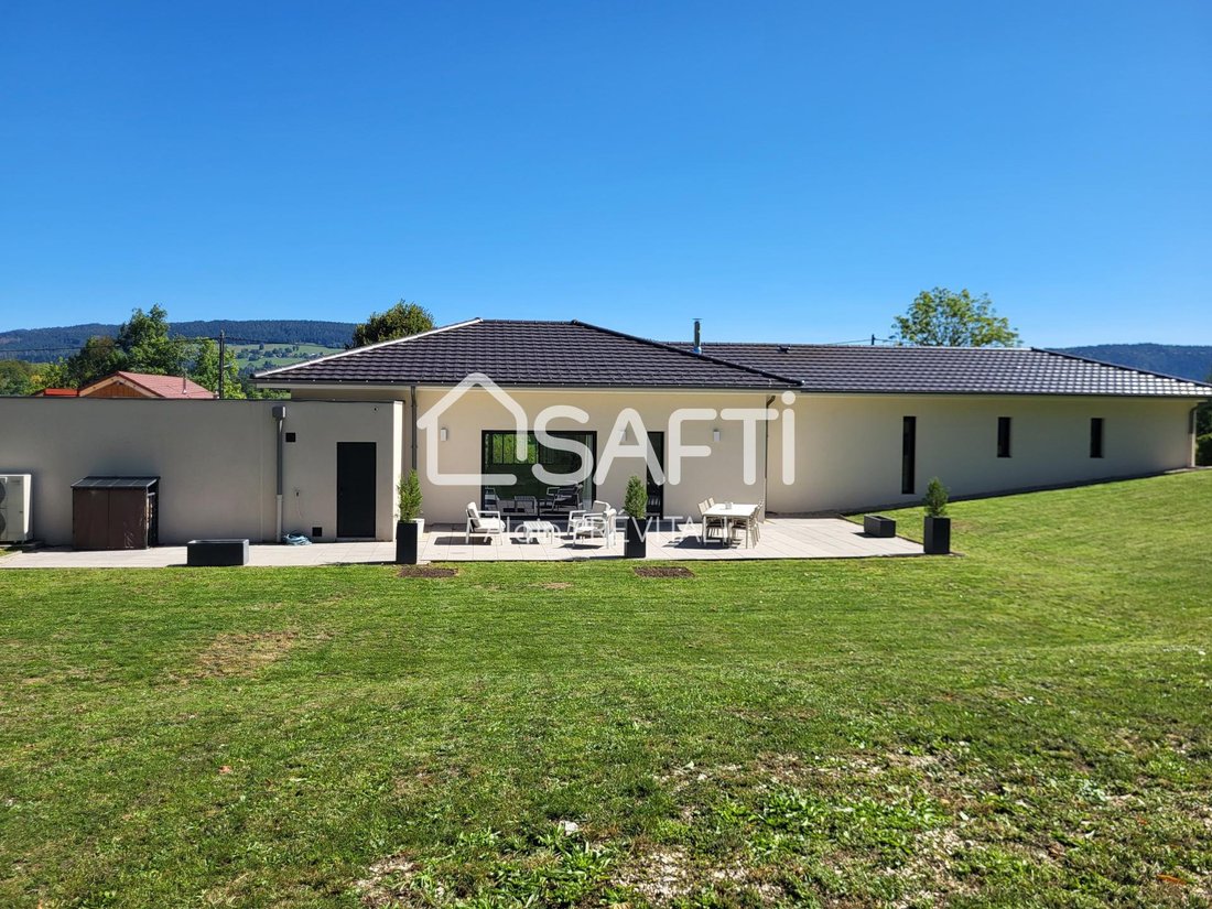 Exceptionnellement Rare, Très Belle In Valserhône, Auvergne Rhône Alpes