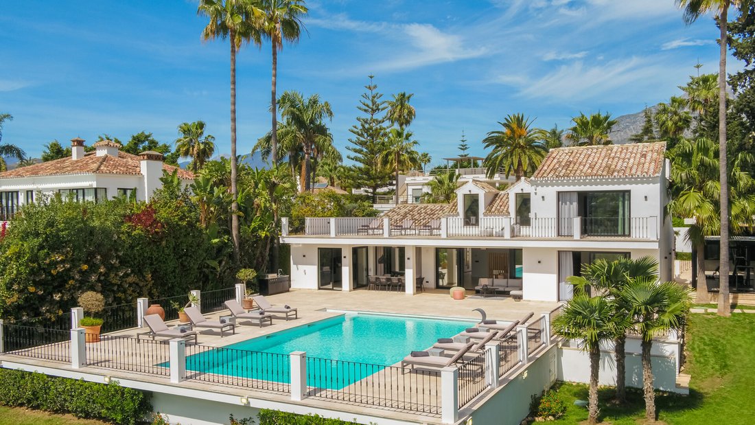 Villa in Marbella, Andalusia, Spain 2 - 14807467