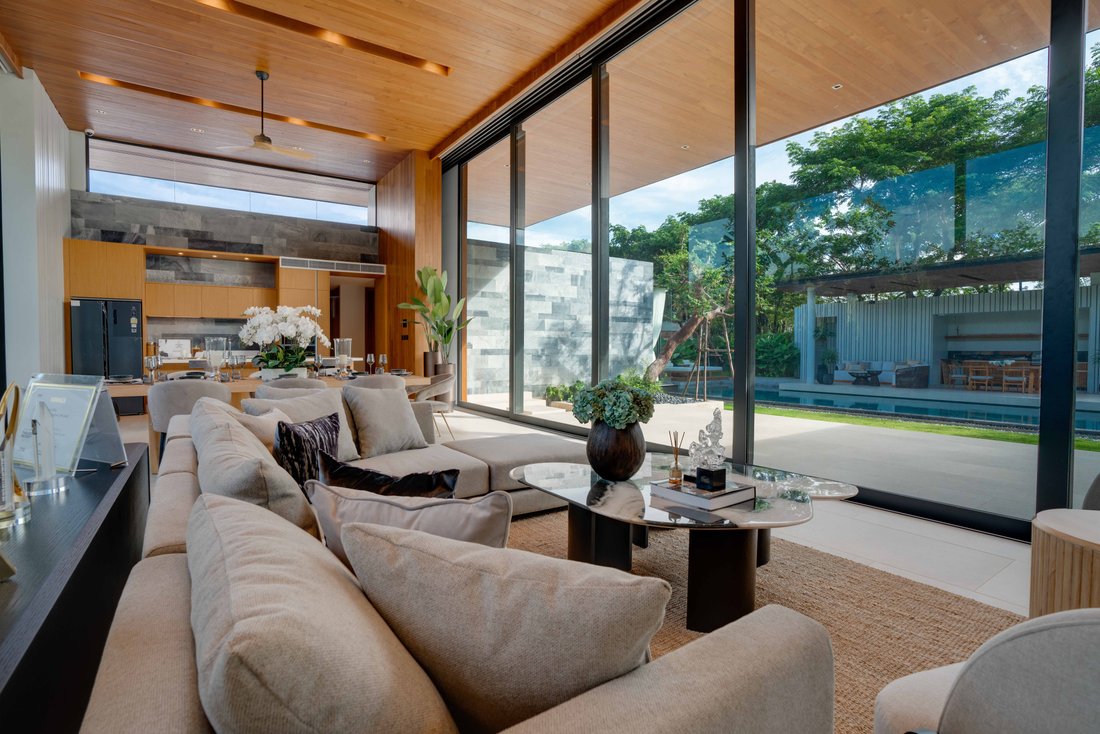 Villa in Choeng Thale, Phuket, Thailand 2 - 14808515