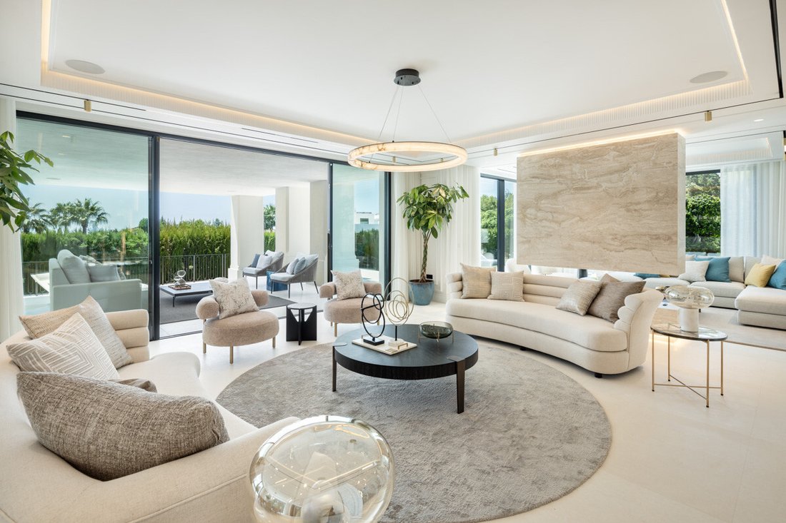 Villa à Sierra Blanca, Marbella, Espagne 4 - 14808218