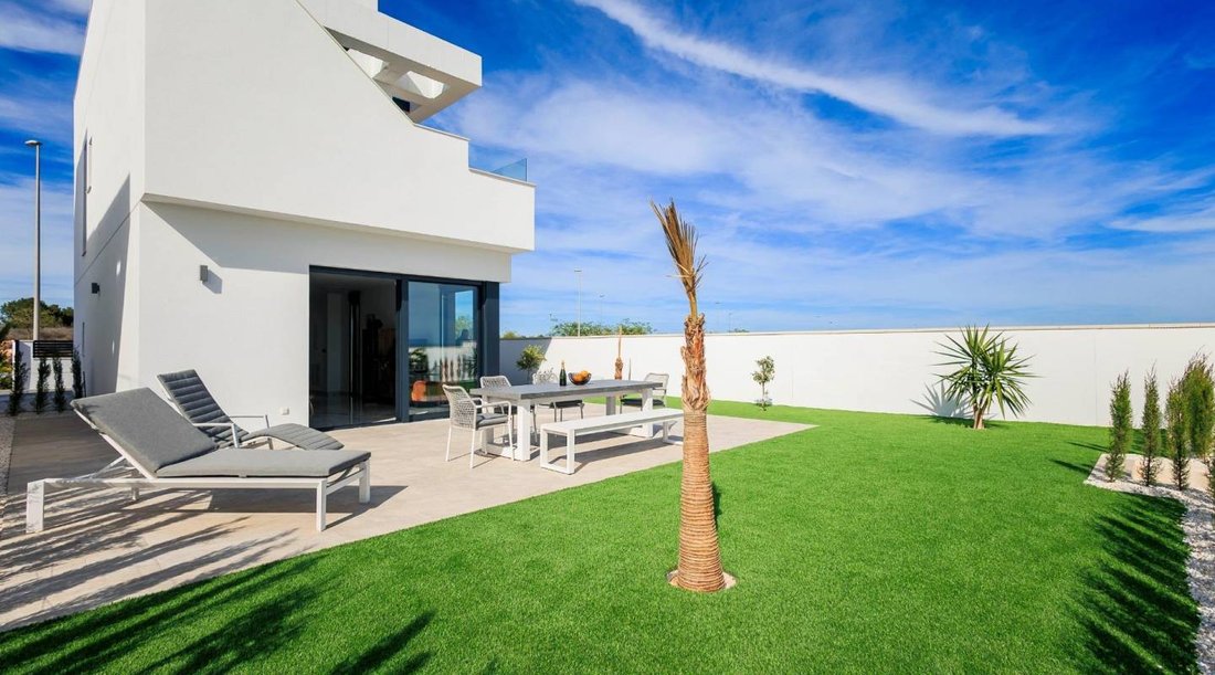 Villa in Pilar de la Horadada, Valencian Community, Spain 2 - 14798925