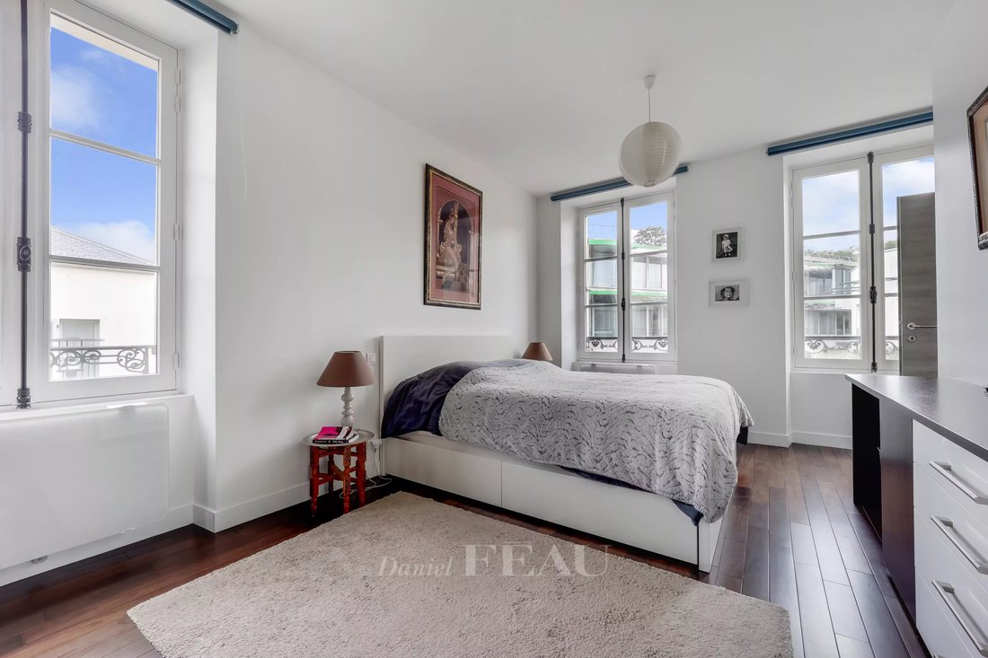 Versailles,île De France,France In Versailles, France For Sale (14808233)