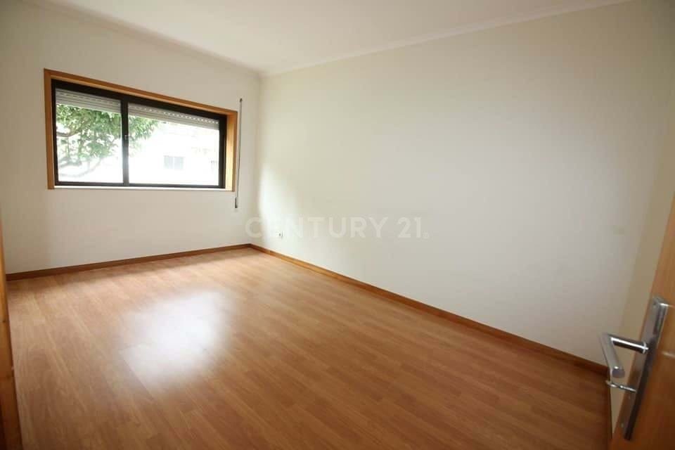 Apartment Braga Portugal In Guimaraes, Braga, Portugal For Rent (14803396)