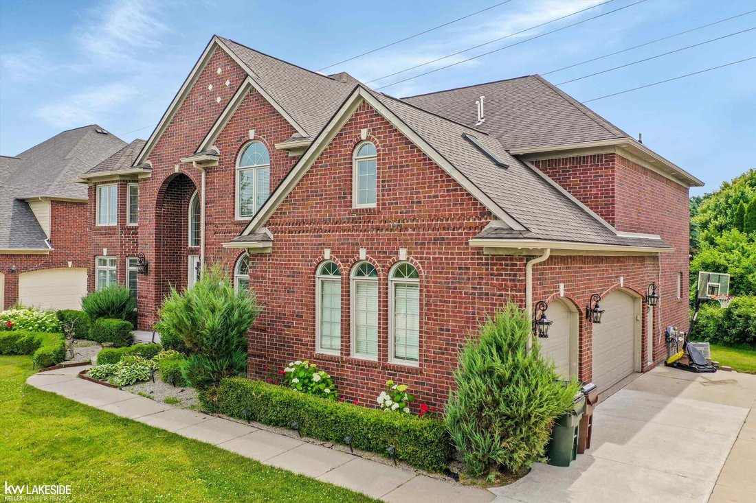 Residential Shelby Twp In Utica, Michigan, United States For Sale