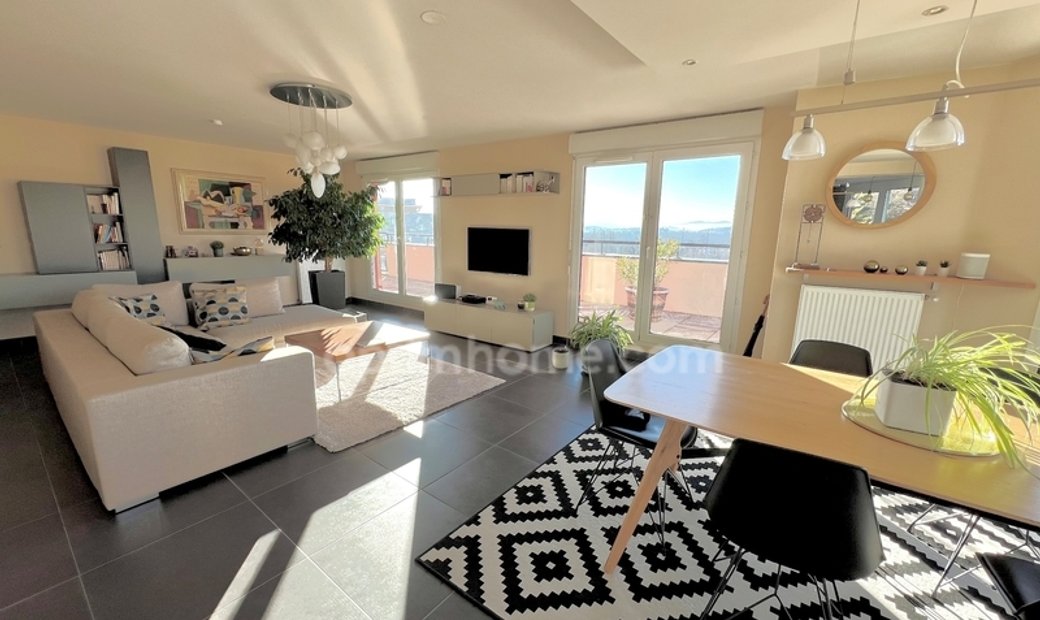 4 Room Apartment 119 M2 In Annecy, Auvergne Rhône Alpes, France For