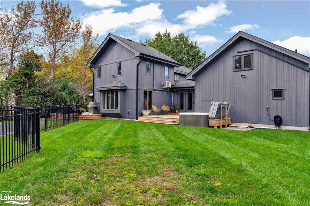 11 Woodview Drive In Collingwood, Ontario, Canada For Sale (14802643)