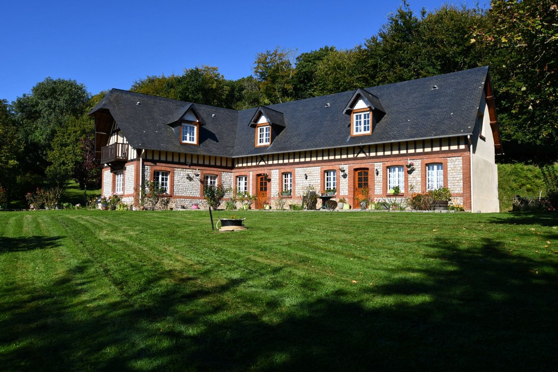 Belle Propriété à Vendre Dans La Vallée De Dans Fécamp, Normandie