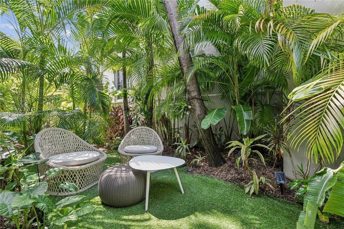 Condo Miami Beach In Miami Beach, Florida, United States For Sale