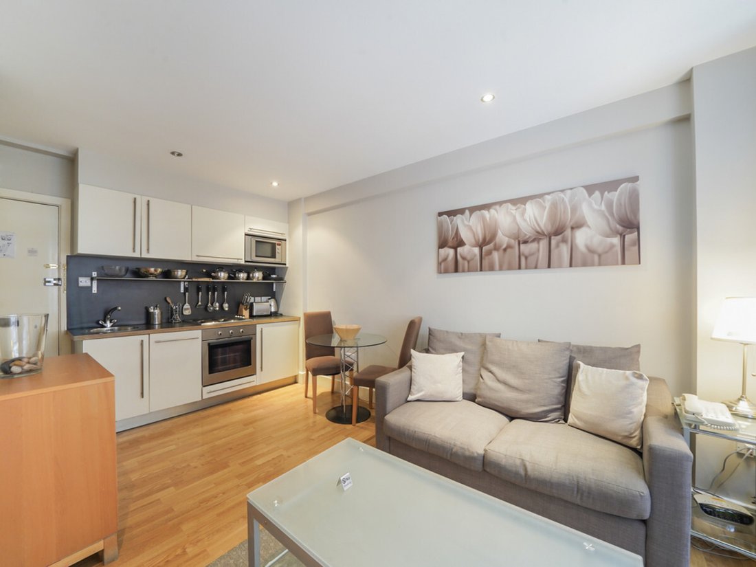 Apartment in Brompton, Kensington And Chelsea, England 4 - 14798861