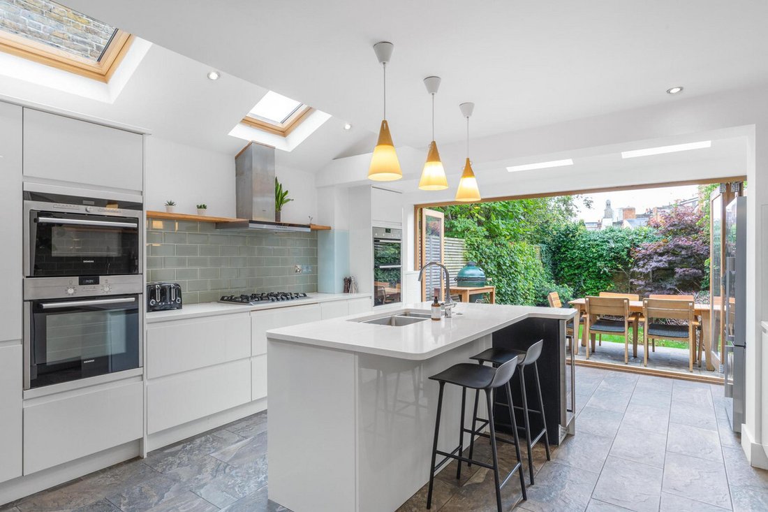 4 Bedroom Terraced House For Sale In London In London, England, United