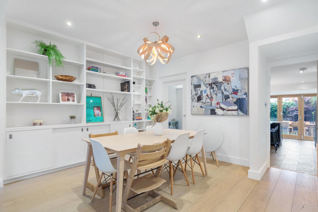 4 Bedroom Terraced House For Sale In London In London, England, United