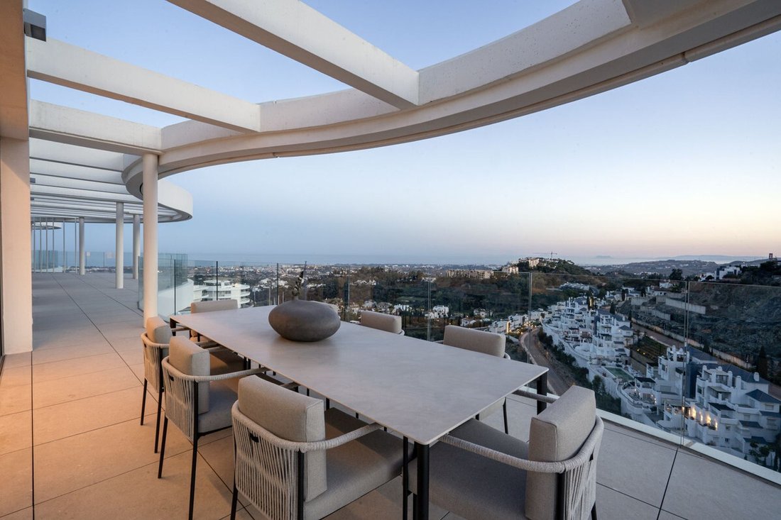 Penthouse in El Madroñal, Benahavis, Spain 1 - 13465373