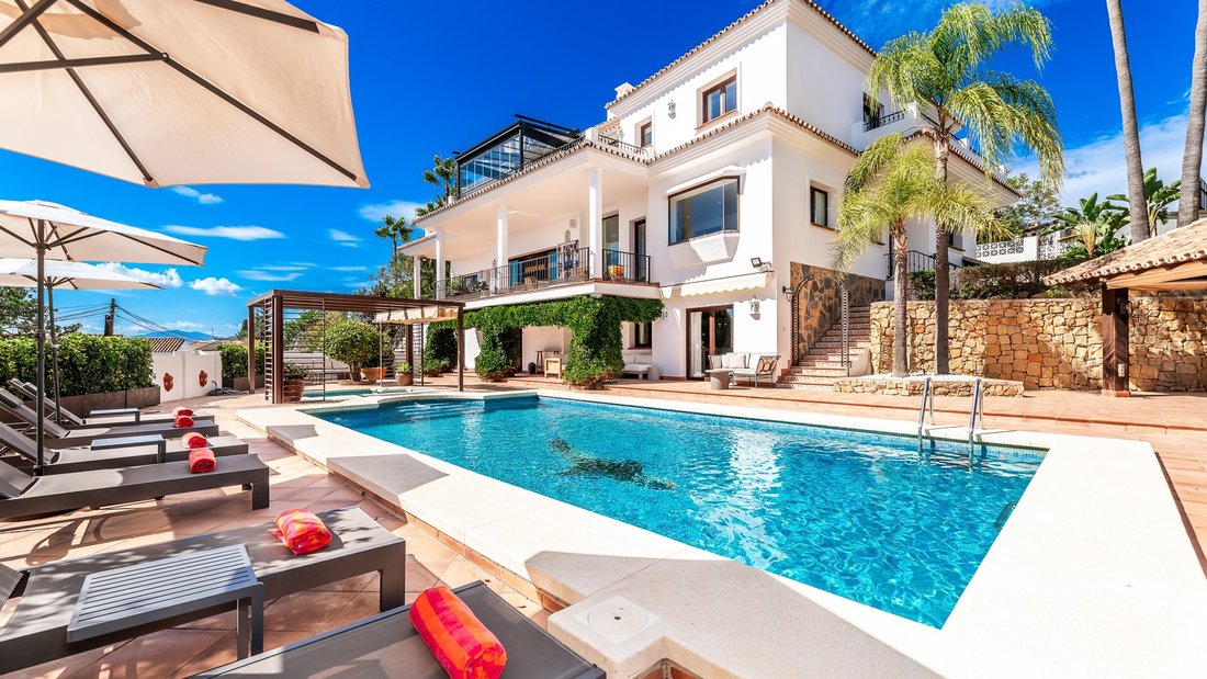 Villa in Marbella, Andalusia, Spain 1 - 14805239