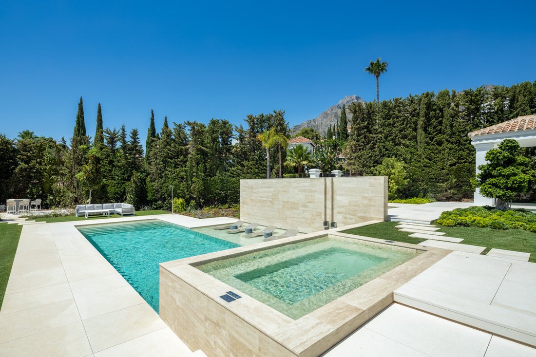 Villa in Sierra Blanca, Marbella, Spain 4 - 14808218